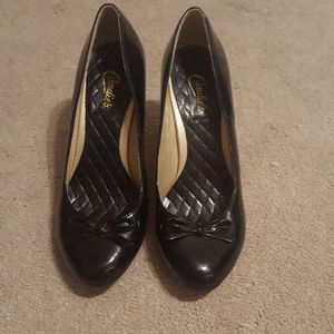 Candies patent leather black heels